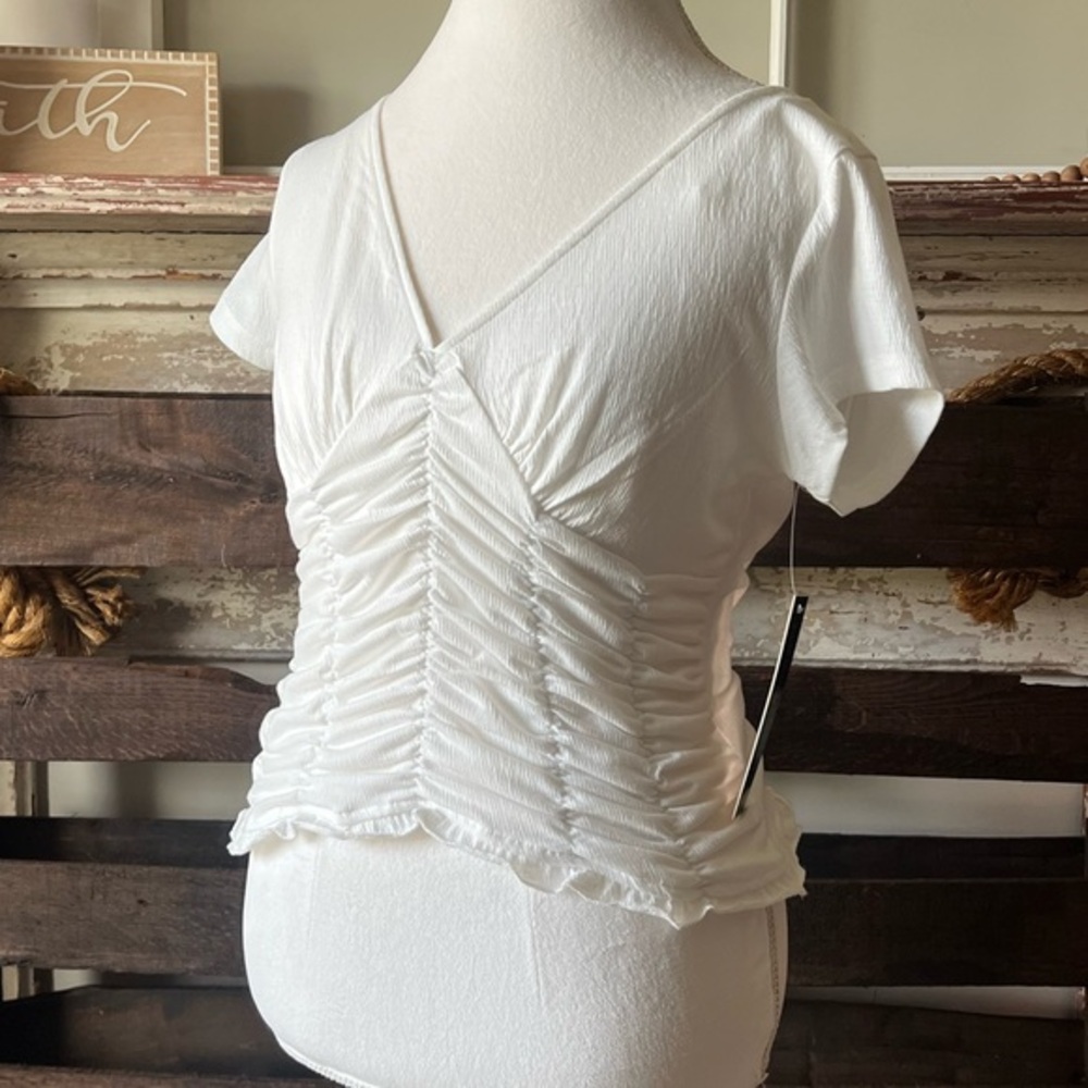🟤NWT ALMOST FAMOUS Ruched Top in Ivory LG